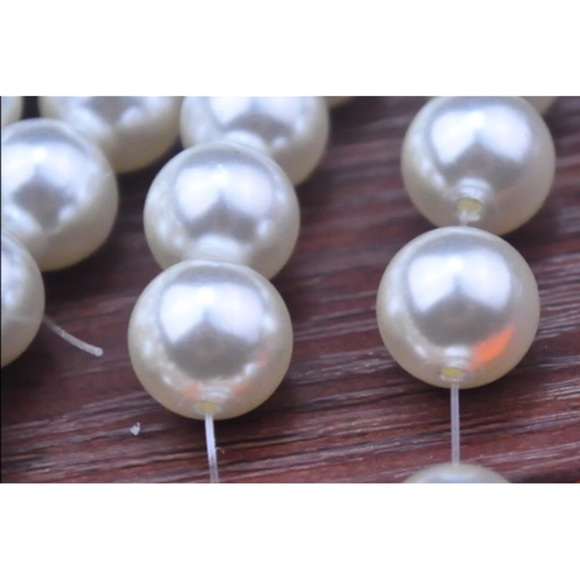 Boho Triple Pearl Leather Necklace - Picture 2 of 4